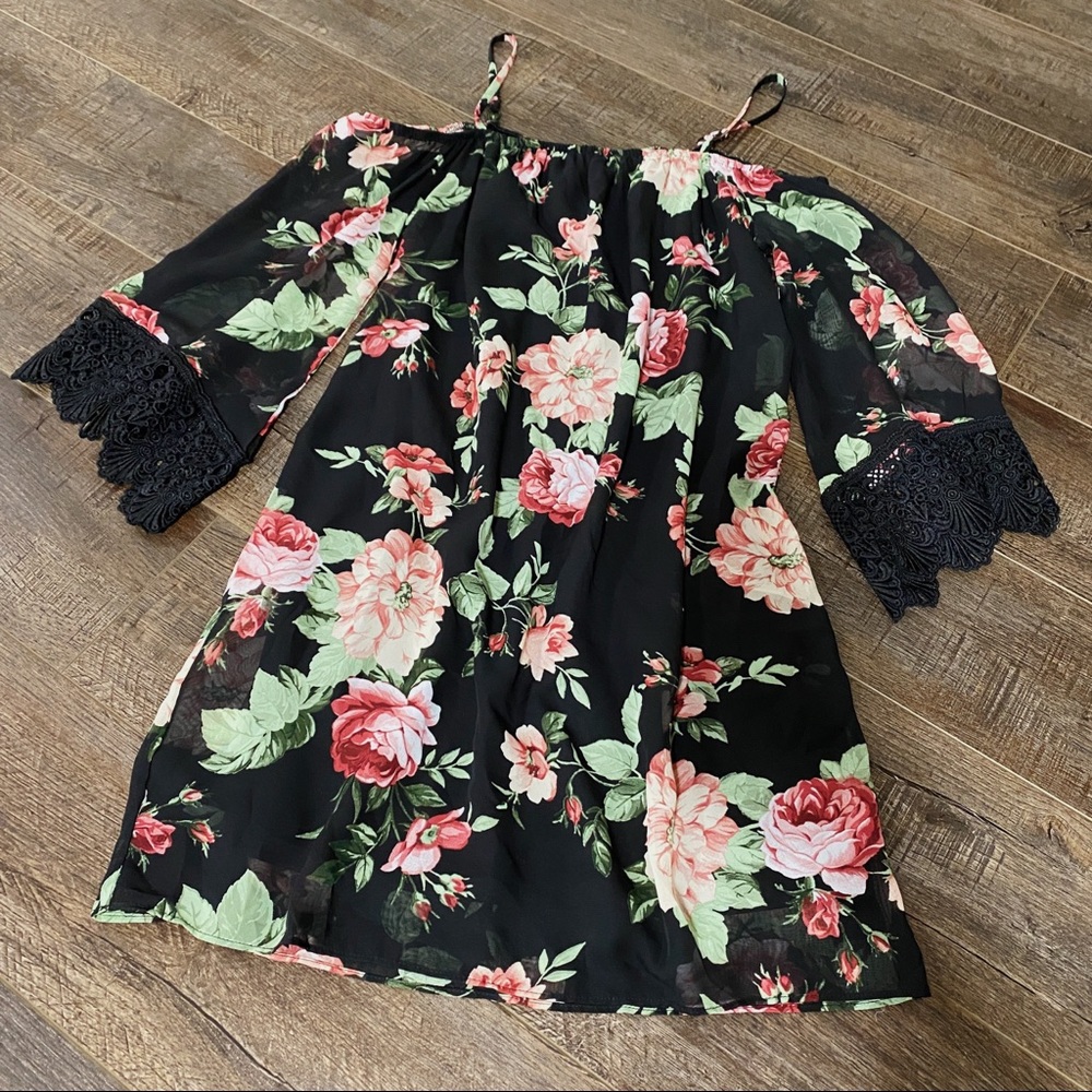 BCX Size Small Floral Cold Shoulder Black Dress Lace Sleeves Formal